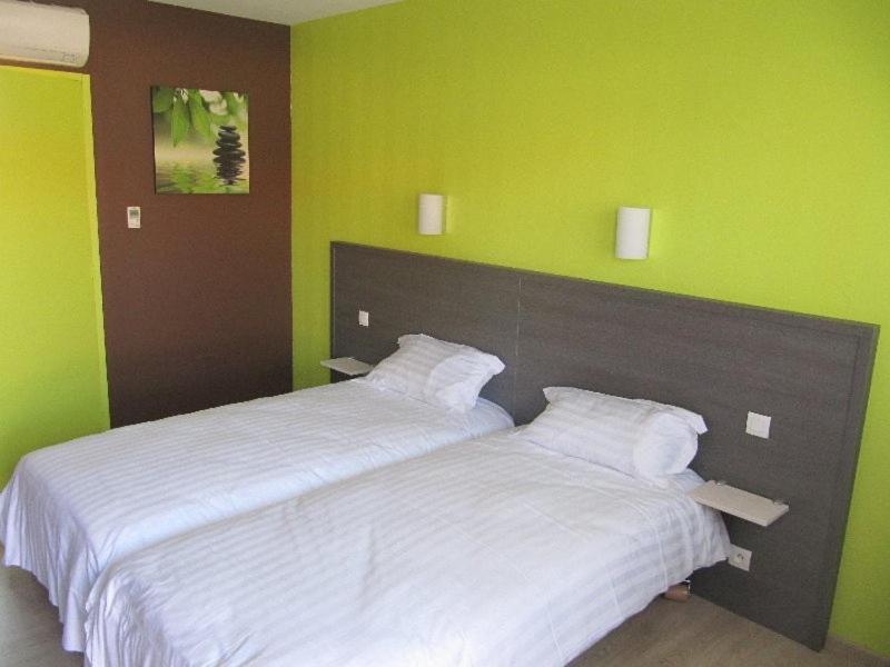 Hotel Cantal Cottages Saint-Georges  ภายนอก รูปภาพ