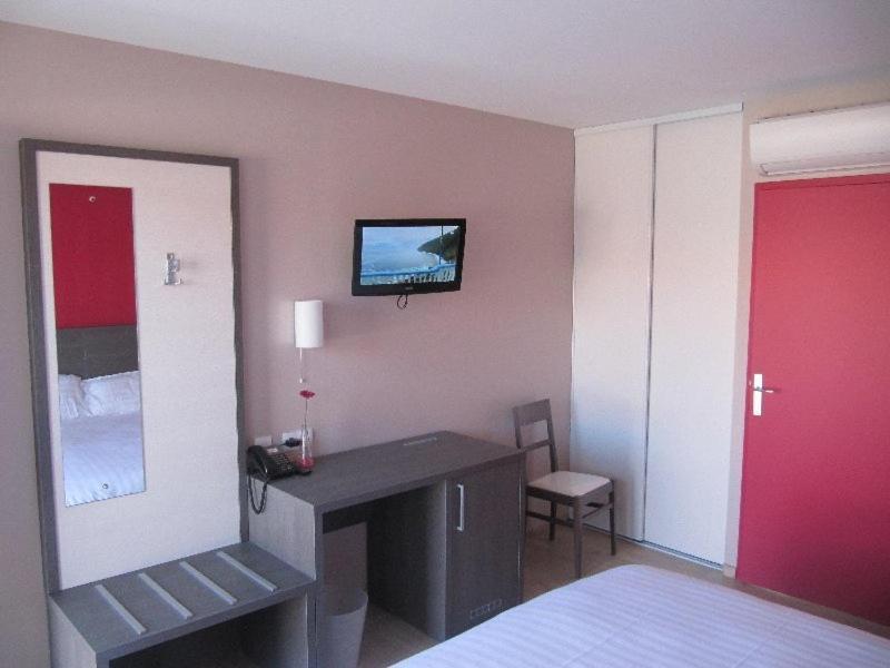 Hotel Cantal Cottages Saint-Georges  ภายนอก รูปภาพ